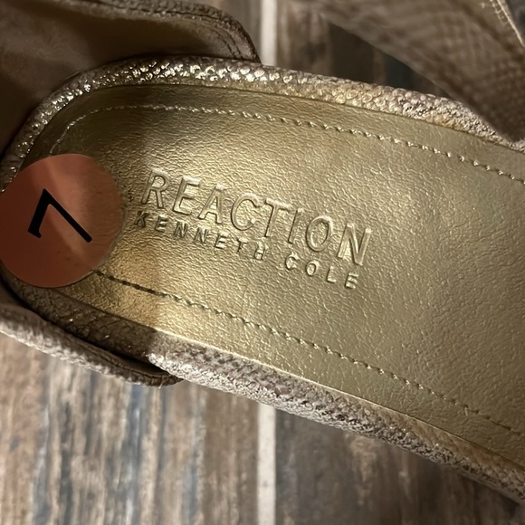 Kenneth Cole Reaction gold wedge sandals.  Like new condition. - Picture 2 of 6